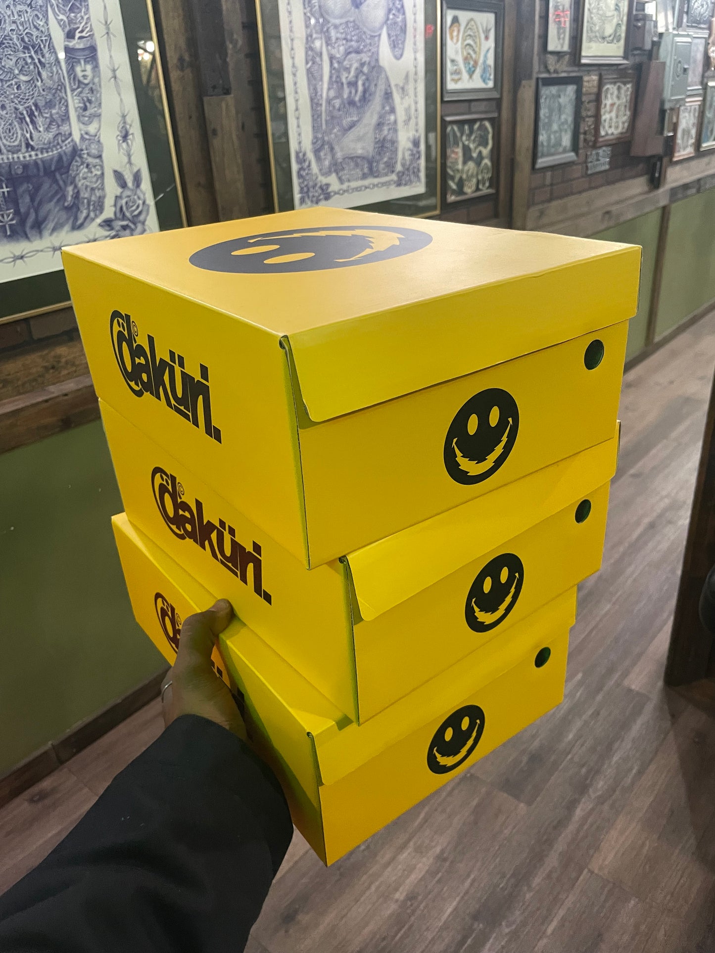 Daküri "Smilee Low” Shoes