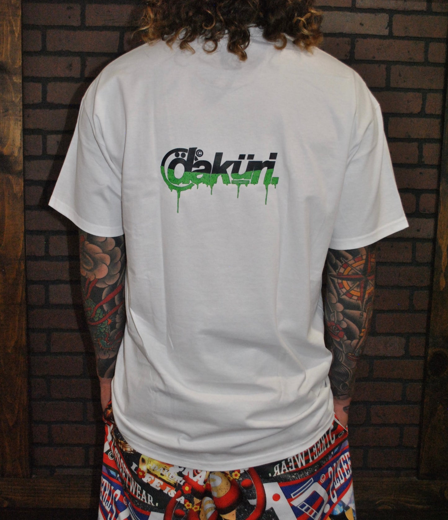 White dripset logo tshirt
