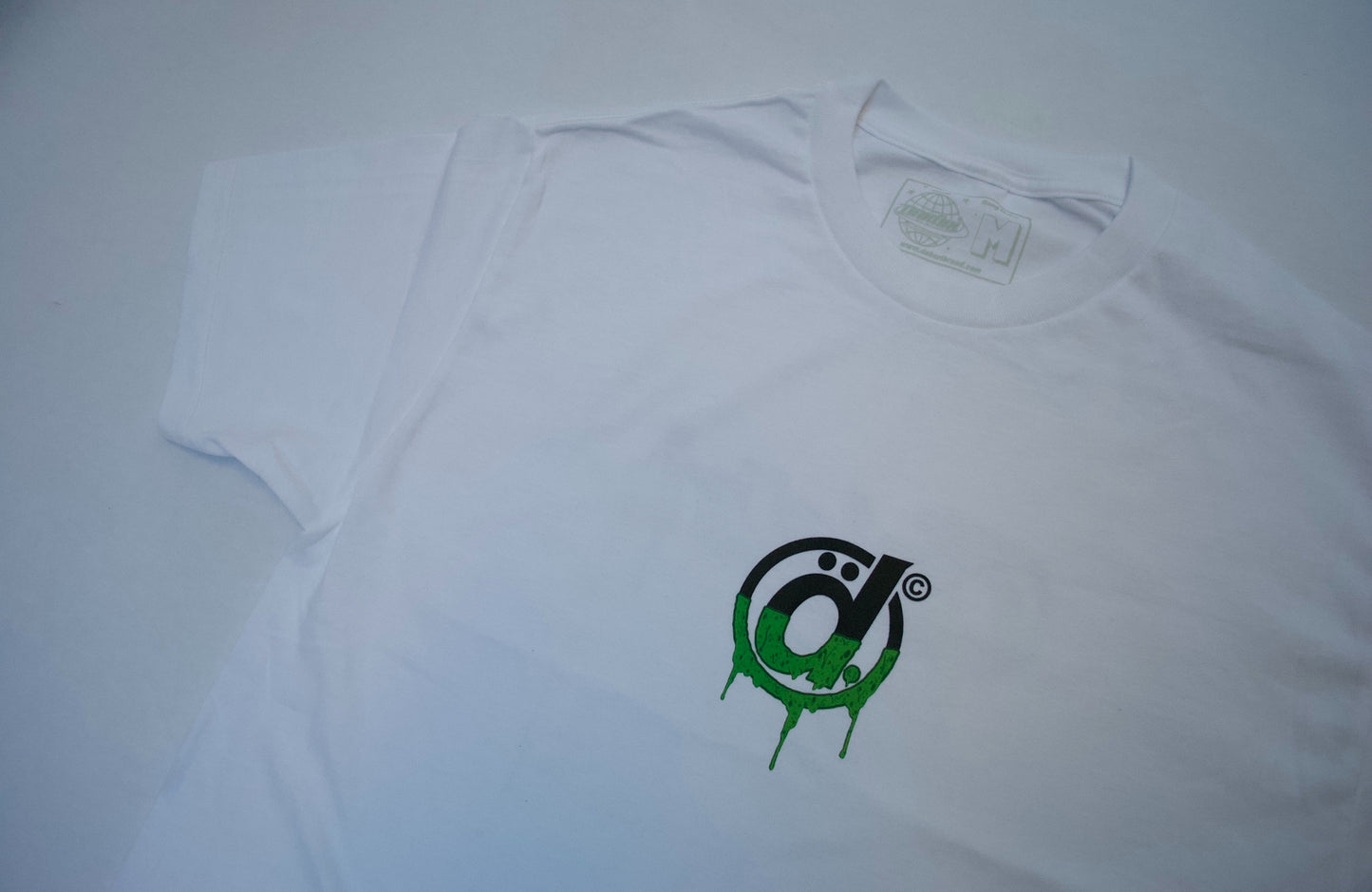 White dripset logo tshirt
