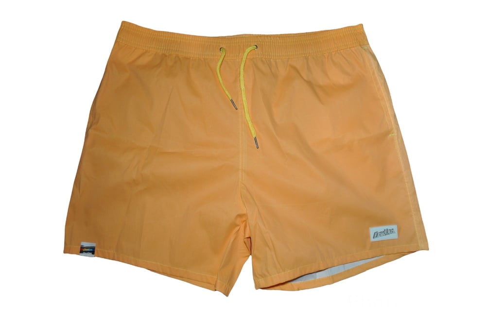 Orange to Yellow Daküri "Summertime" Thermo-activated shorts