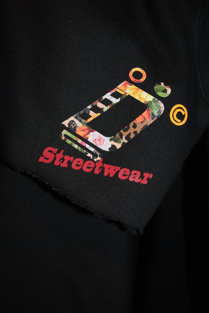 Daküri Streetwear Logo "Tropical Cheetah" Croptop Crewneck sweater