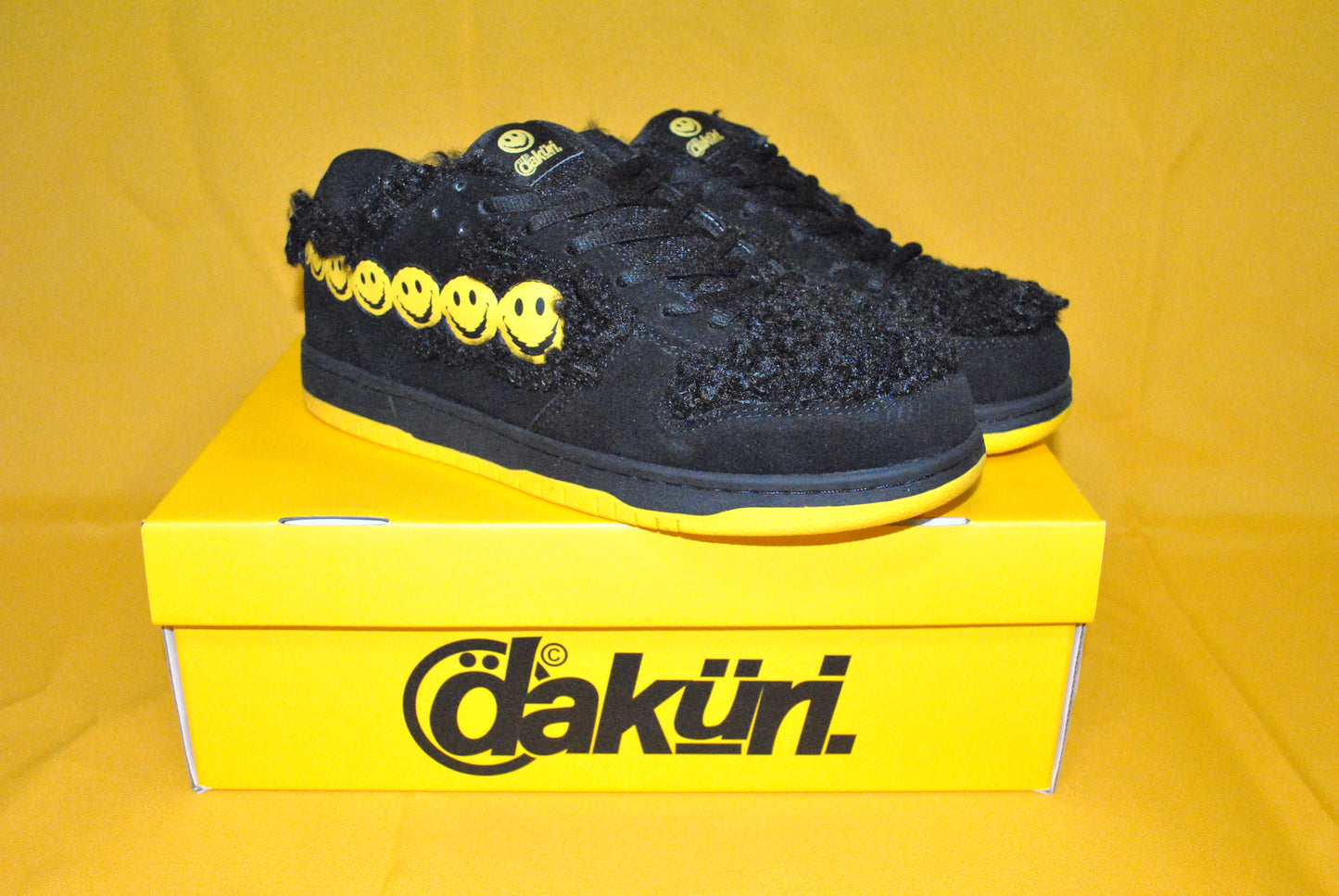 Daküri "Smilee Low” Shoes
