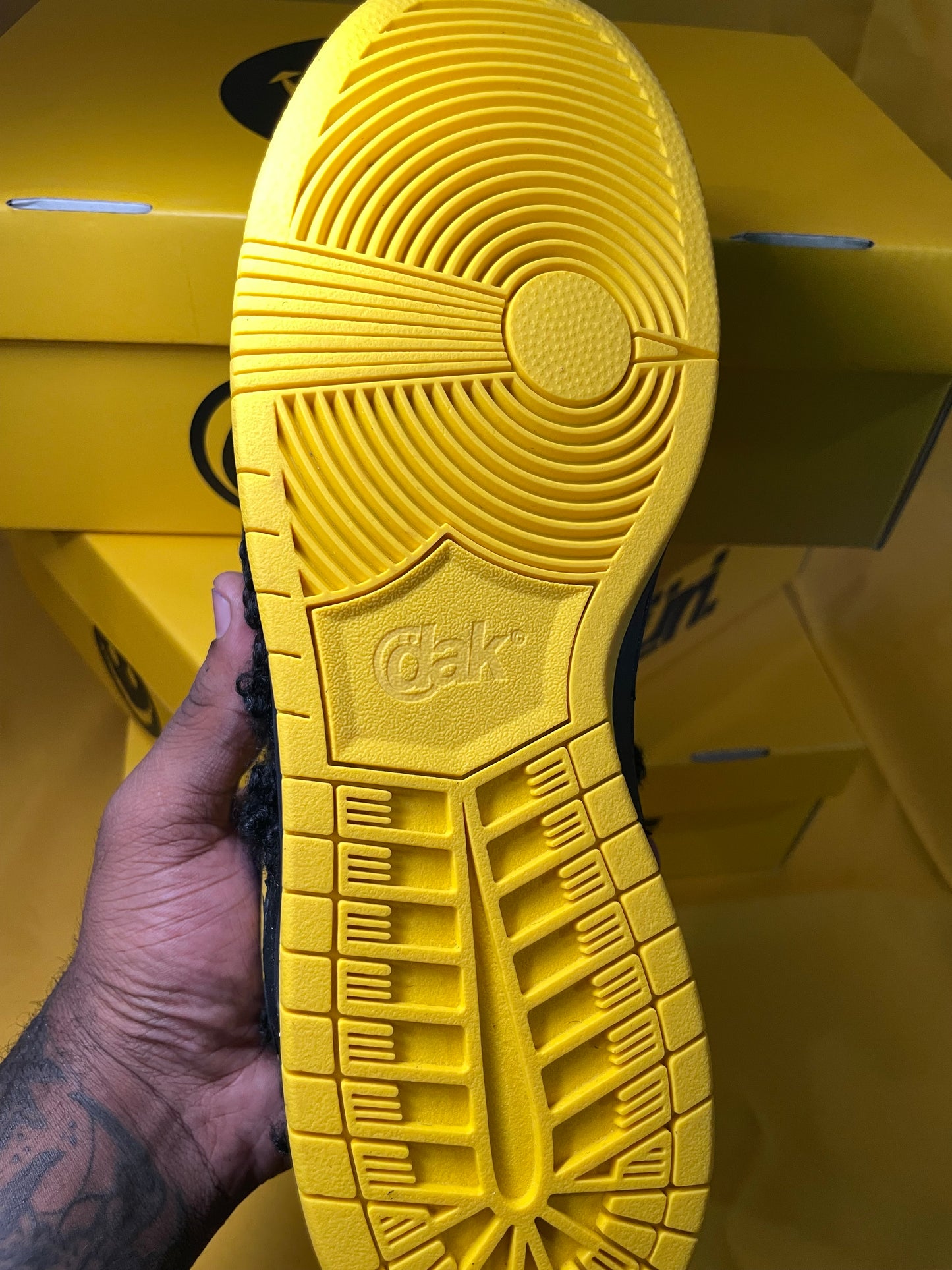 Daküri "Smilee Low” Shoes
