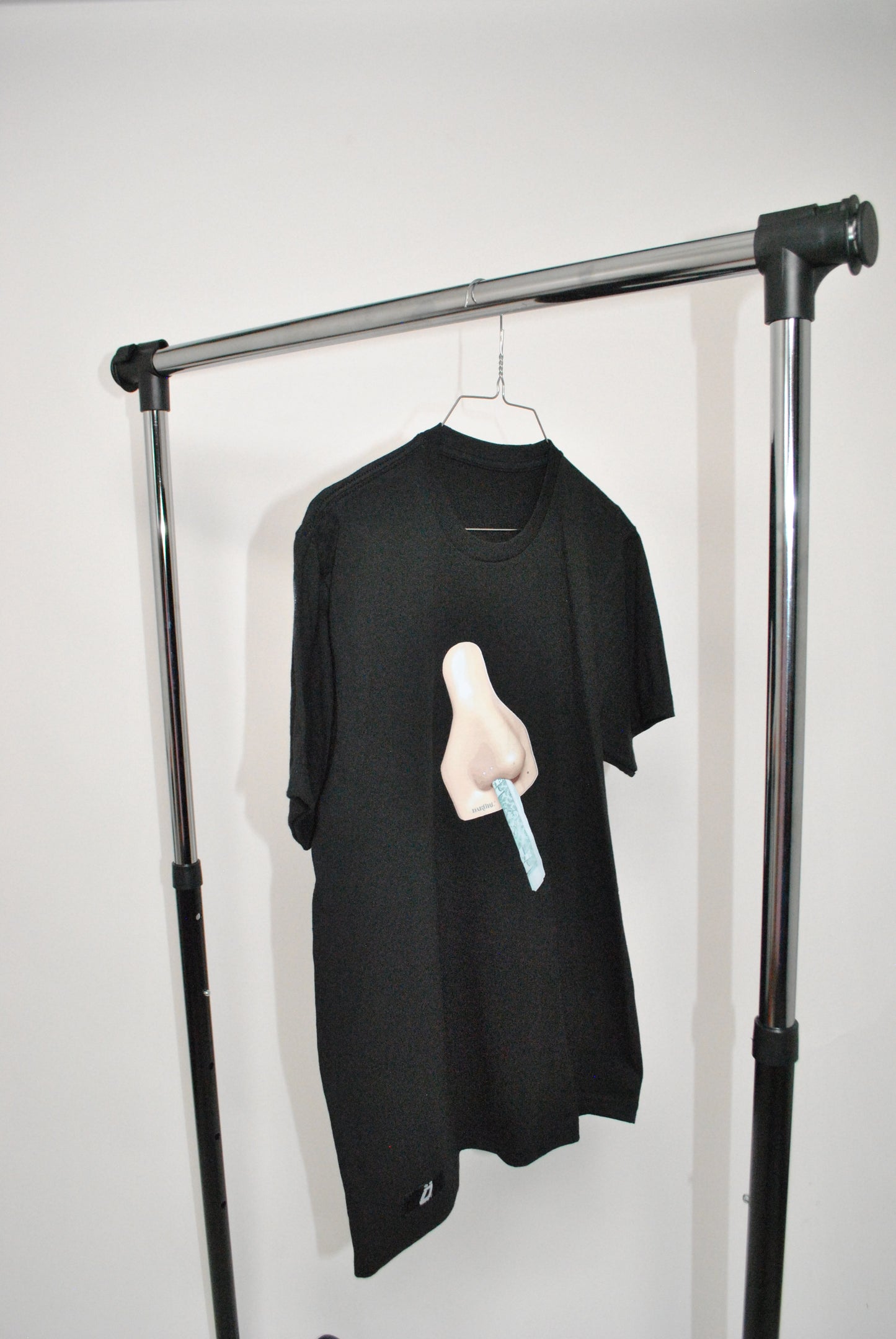 Black "Chillionaires" Tshirt