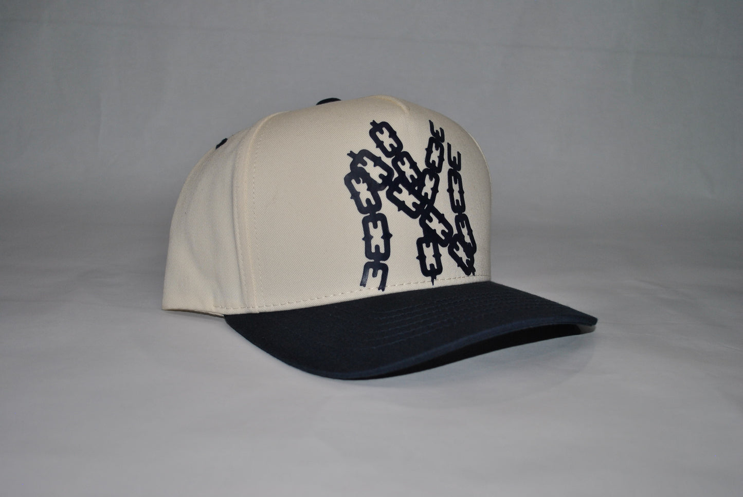 NY Yankees Chain Series Snapback Hat Creme/Navy