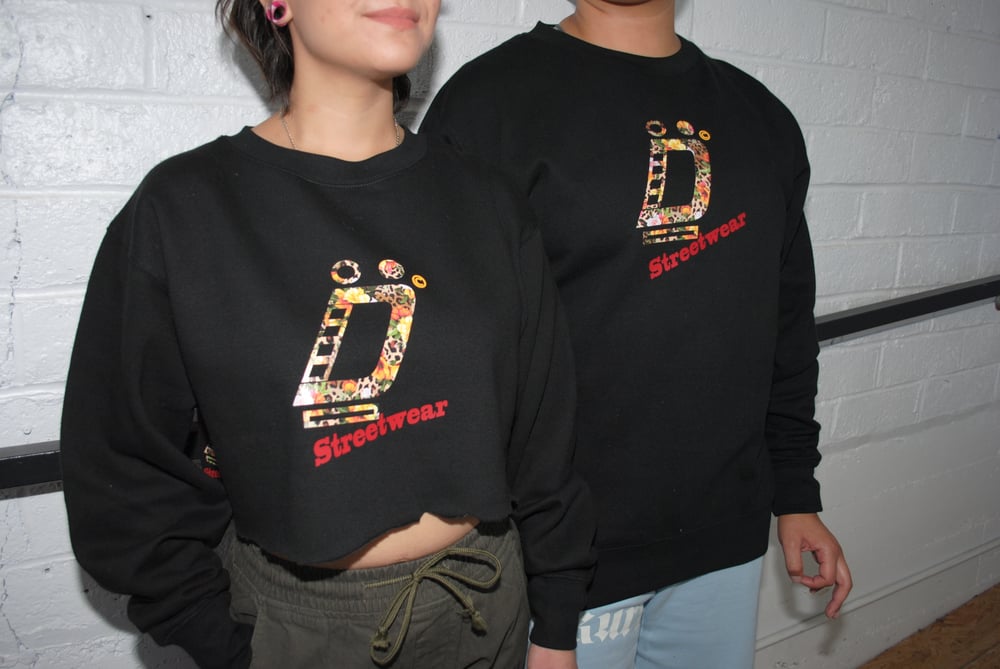 Daküri Streetwear Logo "Tropical Cheetah" Croptop Crewneck sweater