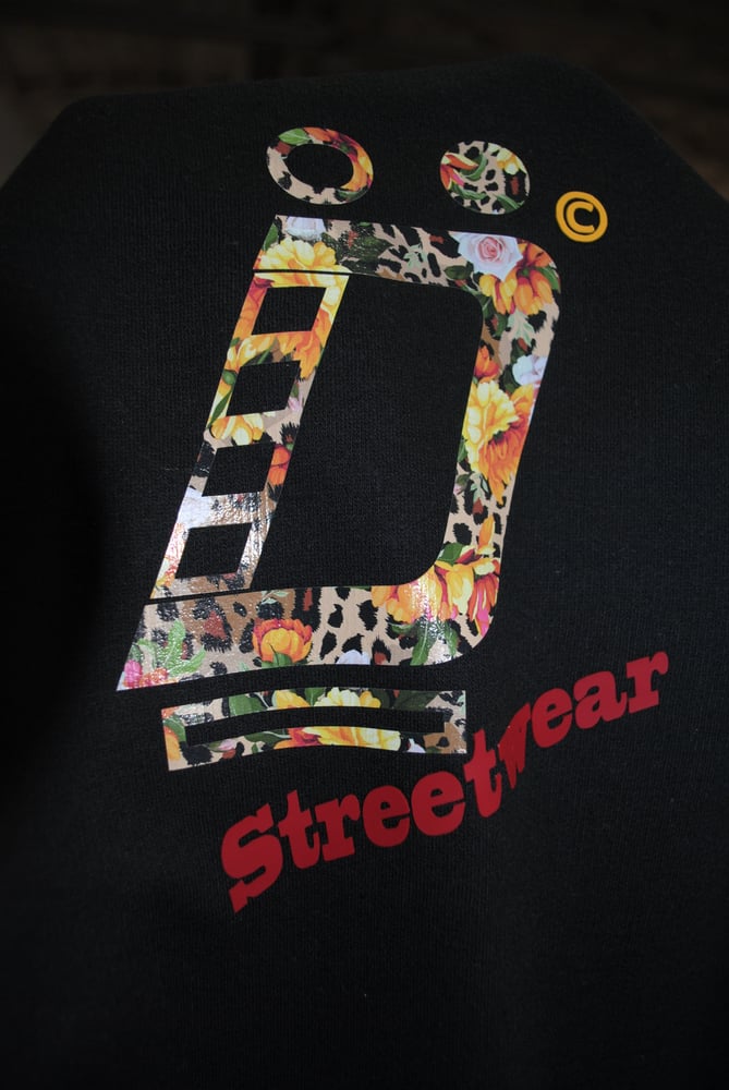 Daküri Streetwear Logo "Tropical Cheetah" Croptop Crewneck sweater